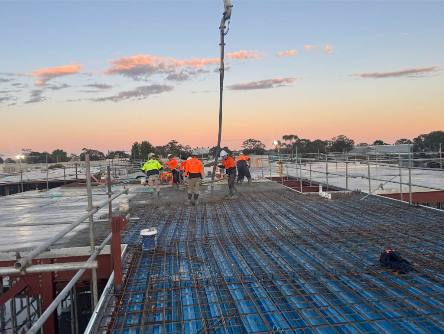 Exposed aggregate concrete pour and retarder application Adelaide